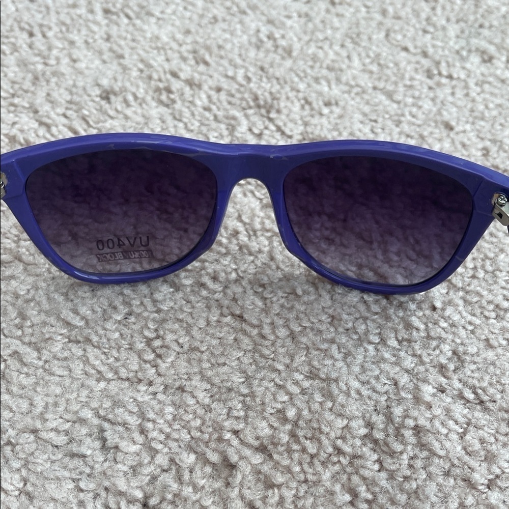 Chic Purple Plaid Sunglasses - Picture 5 of 9